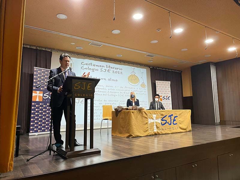 ENTREGA DE PREMIOS DEL CERTAMEN LITERARIO SJE 2022